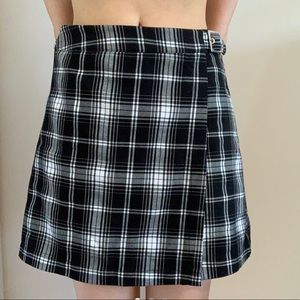 brandy melville emerson skirt